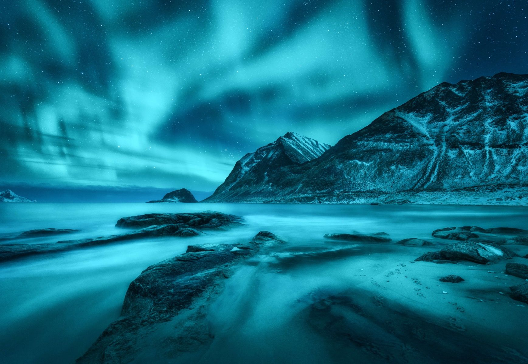 blue aurora borealis